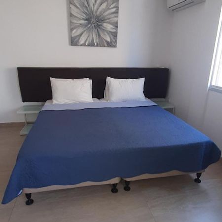 P L Panagiotis Apartment Lárnaca Exterior foto